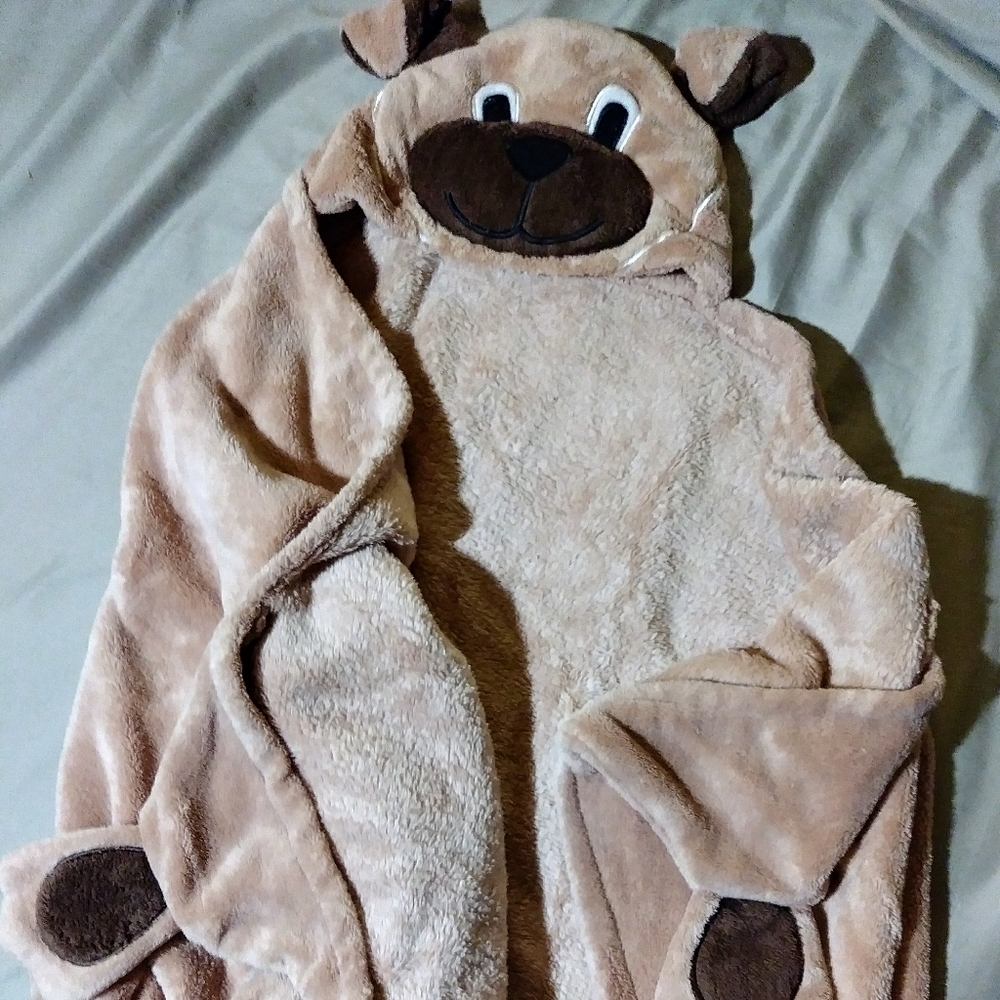 Soft children's hooded blanket